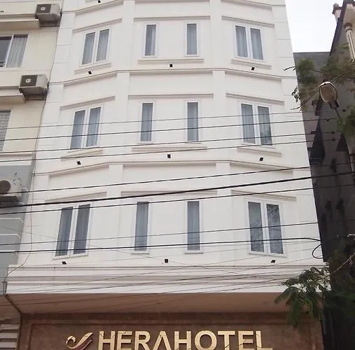 Hera Khách sạn 2*